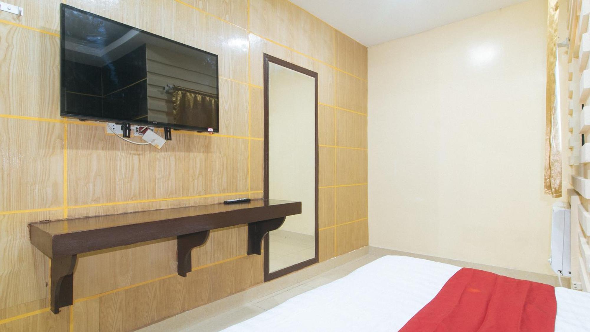 Reddoorz At Winter Hotel Araneta 케손시티 외부 사진
